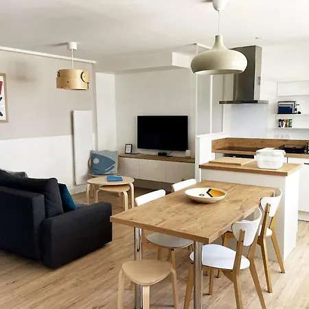 Petite Maison A 100m De La Et Du Centre Διαμέρισμα